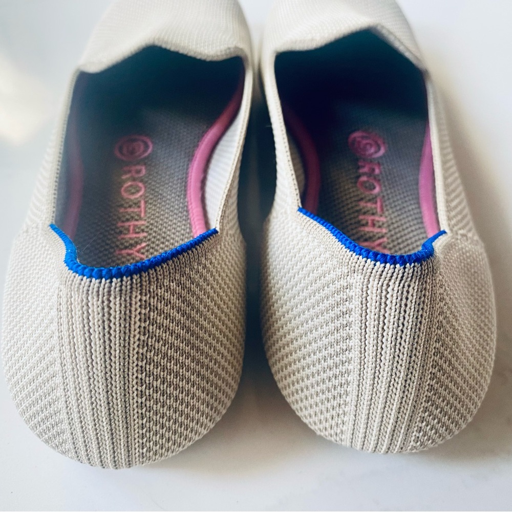 EUC Rothy’s “The Loafer” in almond taupe – Women’s Size 7.5 🌼 with inserts 🌷